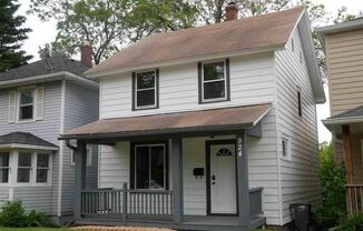 AVAILABLE JUNE 2025 - Renovated 3 Bed 1 Bath Home in East Duluth