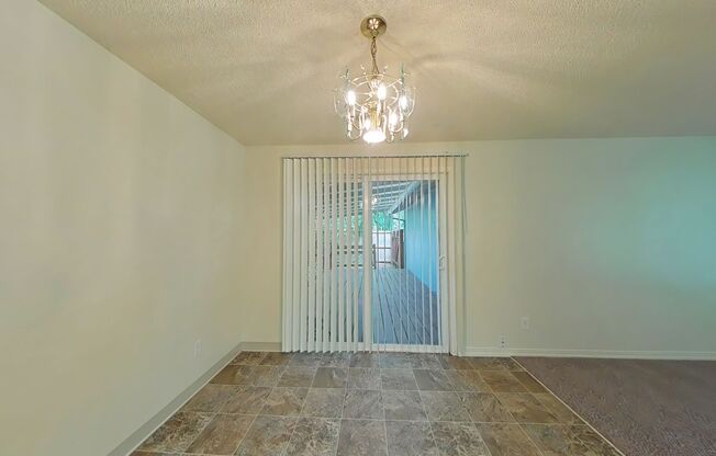3 Bedroom House ~ Close to Downtown ~ Pet Friendly