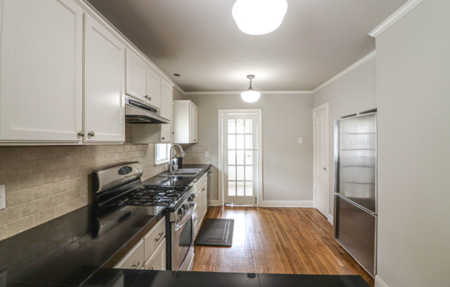 3324 E 4 ST