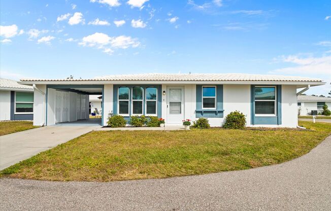 Beautifully Renovated 2BR/2BA Villa with Carport in Venice, FL – Close to Beach & Shopping!