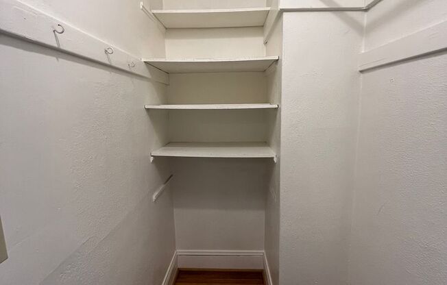 1 bed, 1 bath, $1,395, Unit 54