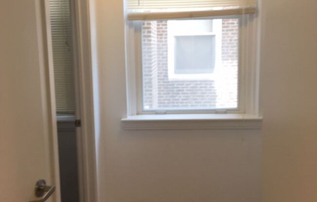 2 beds, 2 baths, 900 sqft, $1,999, Unit 308