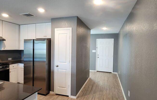 4-bed, 2-bath gem in Hidden Trails- Bulverde TX- 4/2/2-6013 Companion Loop