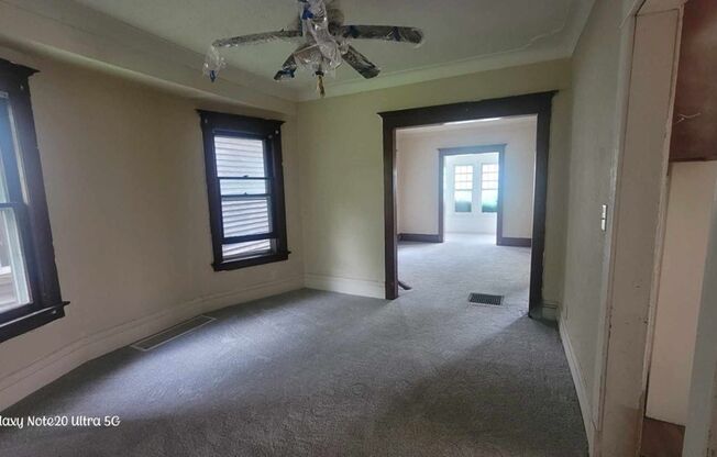 922 Islington