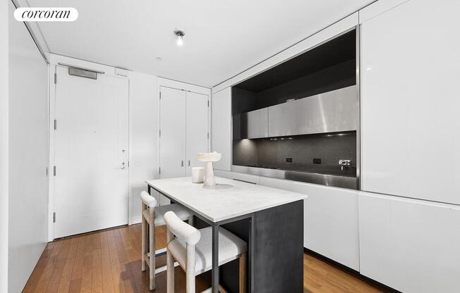 1 bed, 1 bath, 791 sqft, $5,700, Unit 9B