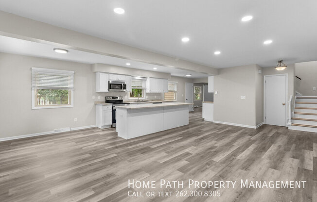 1412 COTTONWOOD DR