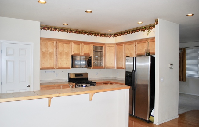 Spacious Bothell Home with Home Theater in a great location!!
