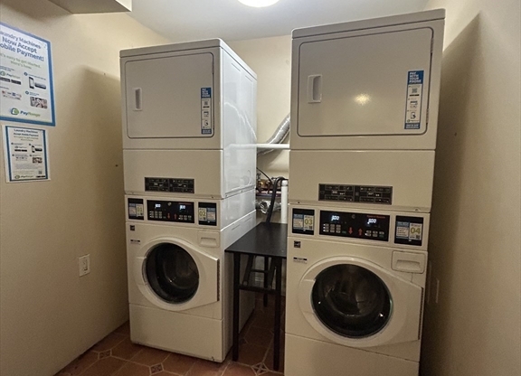3 beds, 1.5 baths, 1,100 sqft, $3,350, Unit A