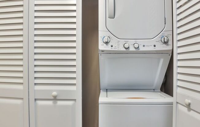 2 beds, 2 baths, 950 sqft, $1,245