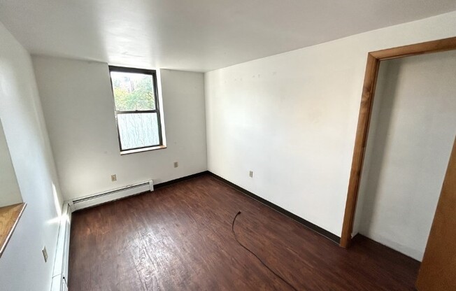 22 UNIVERSITY RD