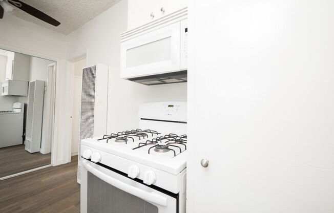 1 bed, 1 bath, 532 sqft, $1,925, Unit 074#219