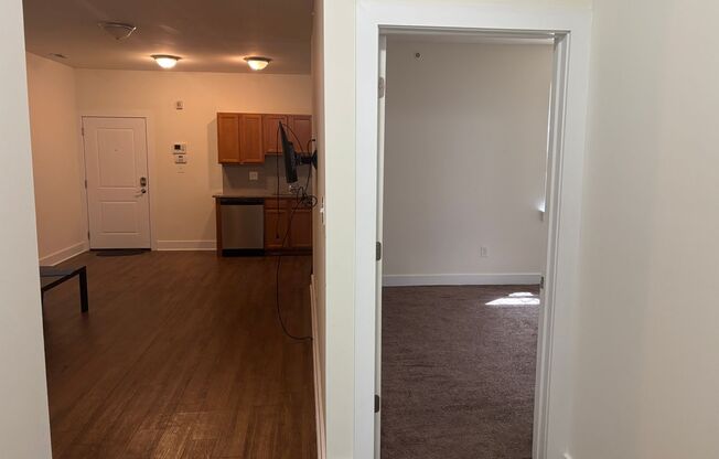 3 beds, 3 baths, 823 sqft, $1,895, Unit Unit 21