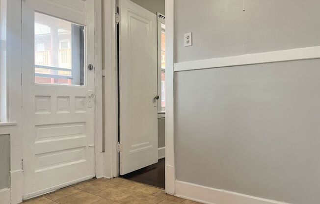 242 DELAWARE RD