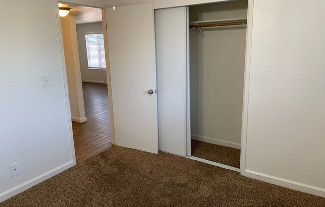 2 beds, 1 bath, 977 sqft, $1,400, Unit 3930