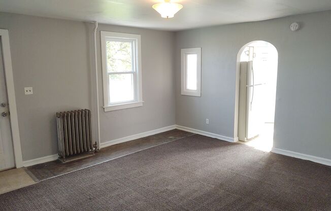 1 bed, 1 bath, $625, Unit Apt 1