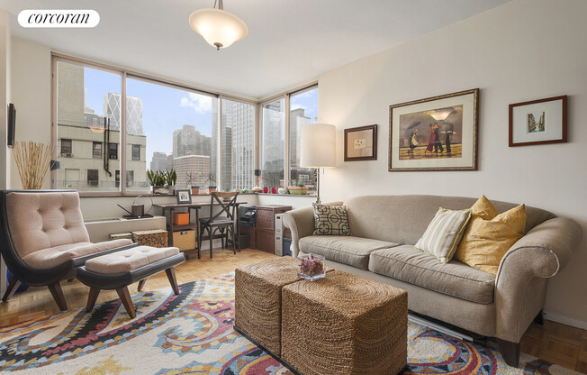 1 bed, 1 bath, 585 sqft, $4,500, Unit 17H