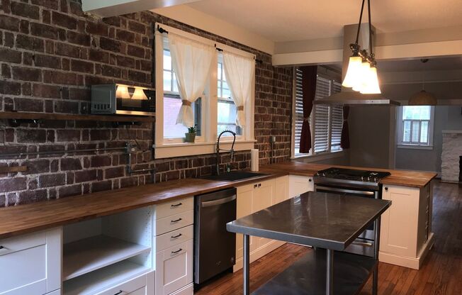 Gorgeous renovated 3 bd 2 bath bungalow in midtown.  Pets allowed with owners approval.