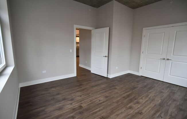 2 beds, 2 baths, 976 sqft, $4,275, Unit 3833-722