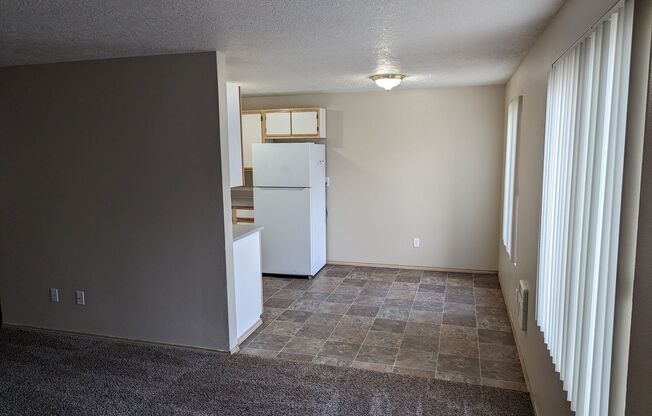 1340-1376 W Locust St