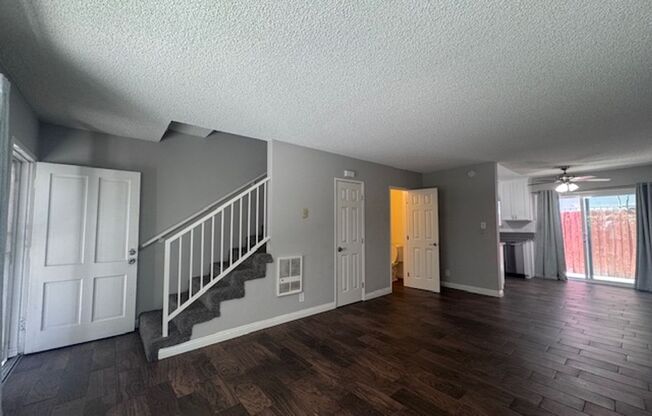 Alamitos Beach Apartment