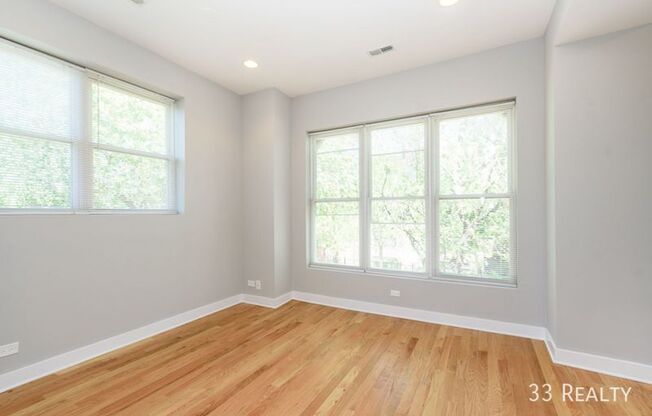 2153 W OHIO ST