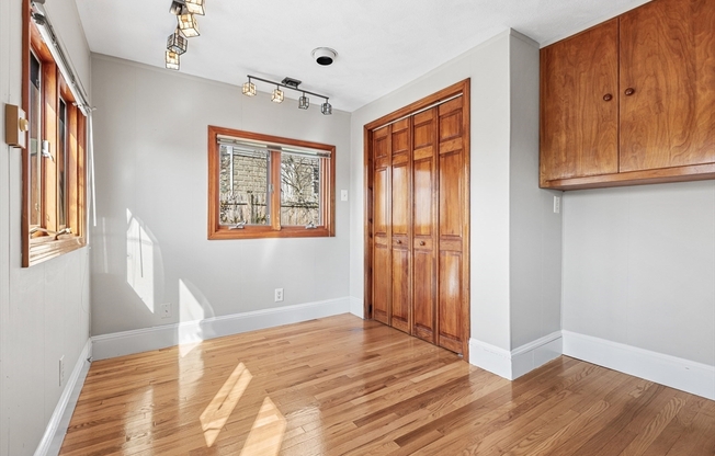 1 OAK GRV CT