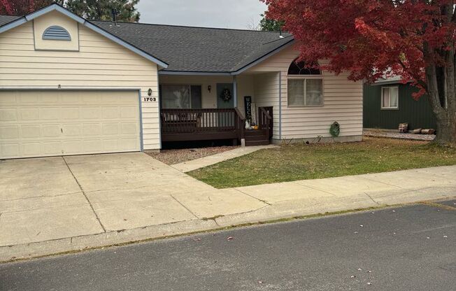 3 beds, 2 baths, $1,825