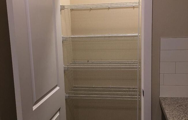 1 bed, 1 bath, $1,695, Unit 4838-304