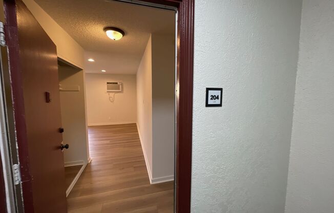 2 beds, 1 bath, $2,385, Unit Unit 204