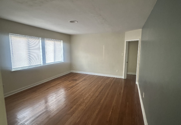 4219 Chamberlayne Ave