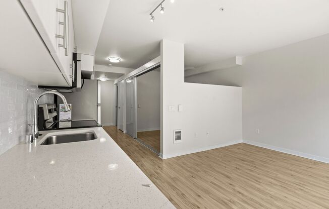 1 bed, 1 bath, 498 sqft, $1,725, Unit 428