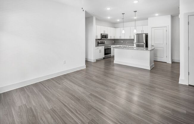 2 beds, 2 baths, 1,273 sqft, $1,995, Unit 4100