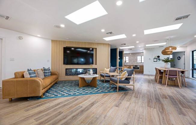 Resident Lounge at The Resort at Encinitas Luxury Apartment Homes, Encinitas, CA, 92024