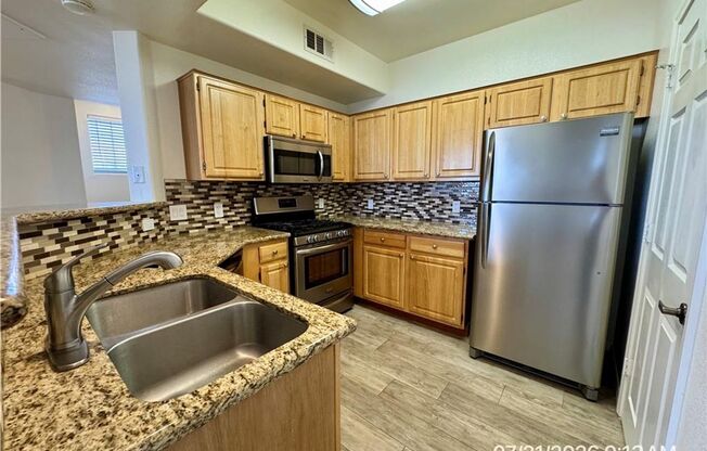 2 beds, 2 baths, $1,550, Unit Building 1