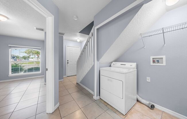 Cozy 3 Bedroom 2 Bath (2 Story) Townhome - BVL
