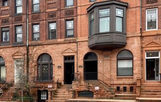 Studio, 1 bath, $850, Unit 1020-TB