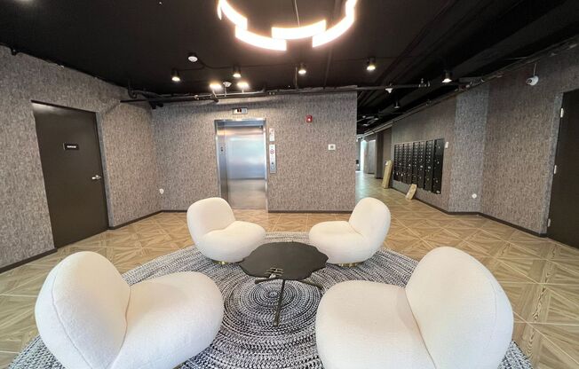 2 beds, 1 bath, 795 sqft, $1,900, Unit 608