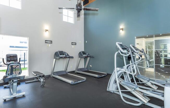 STATE-OF-THE-ART FITNESS CENTER