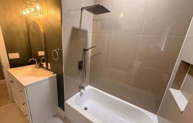 Updated 4/2 Ready for Immediate Move-In