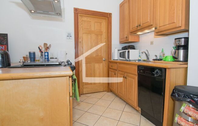 95 Myrtle St #1 Boston MA 02114