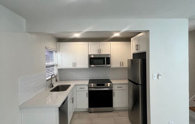 1 bed, 1 bath, 900 sqft, $1,699, Unit 1515-19