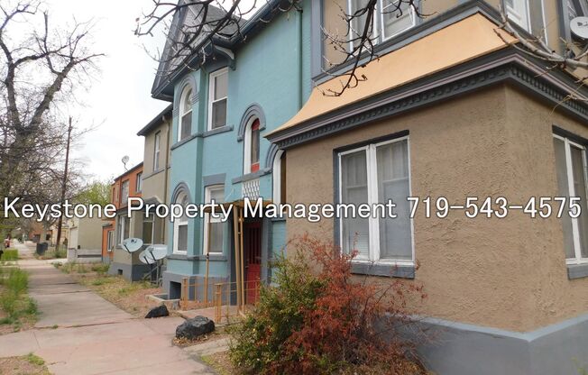 $400.00 OFF - Move in Special!  Cute & Cozy 1Bed/1Bath Upstairs Apt - Across from Central High - $800/$800