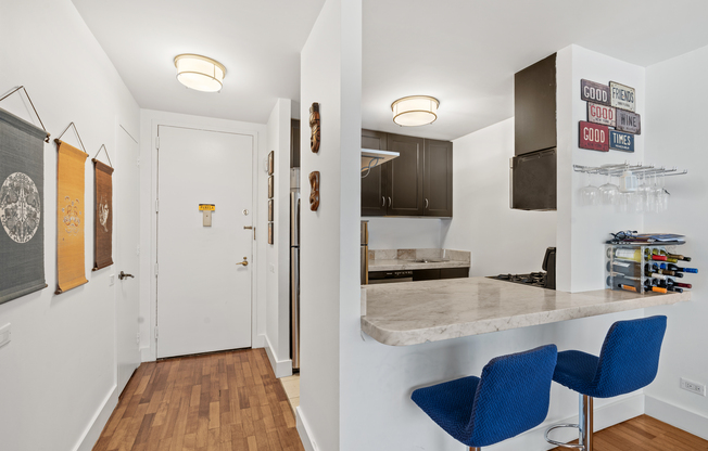 1 bed, 1 bath, 689 sqft, $4,550, Unit 4K