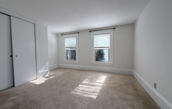 2 beds, 1 bath, 1,100 sqft, $2,200, Unit 231