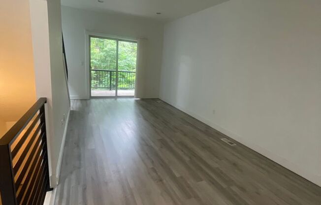 2 beds, 2.5 baths, 1,334 sqft, $2,050, Unit H