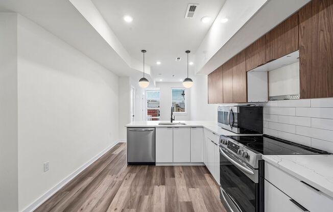 1 bed, 1 bath, 524 sqft, $1,350, Unit 301