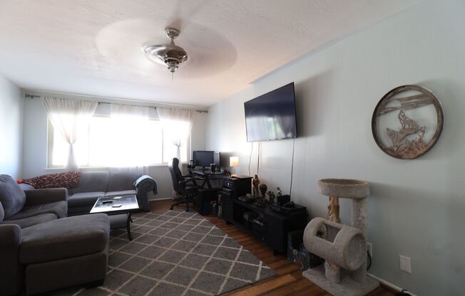 3 beds, 2 baths, $2,000