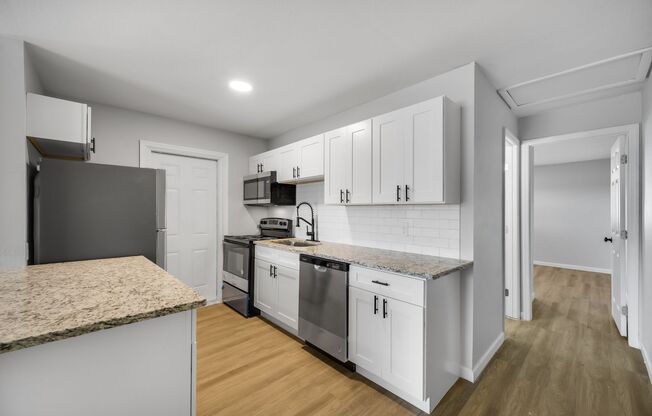 5106 E Columbus