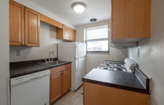 1 bed, 1 bath, 630 sqft, $1,010, Unit 09