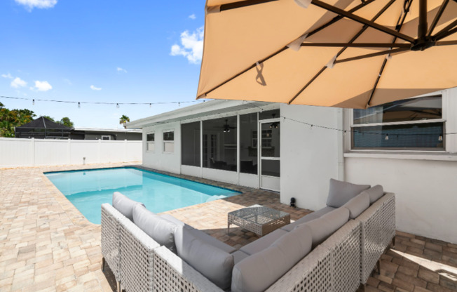 8402 LAVA PL